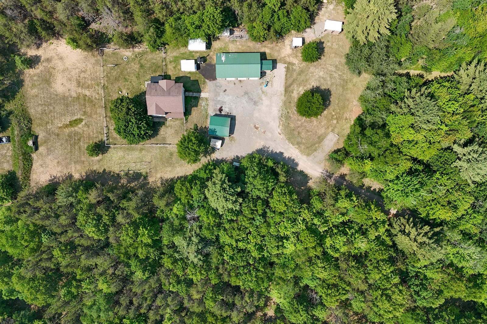 917 5th Avenue, Hancock, WI 54943