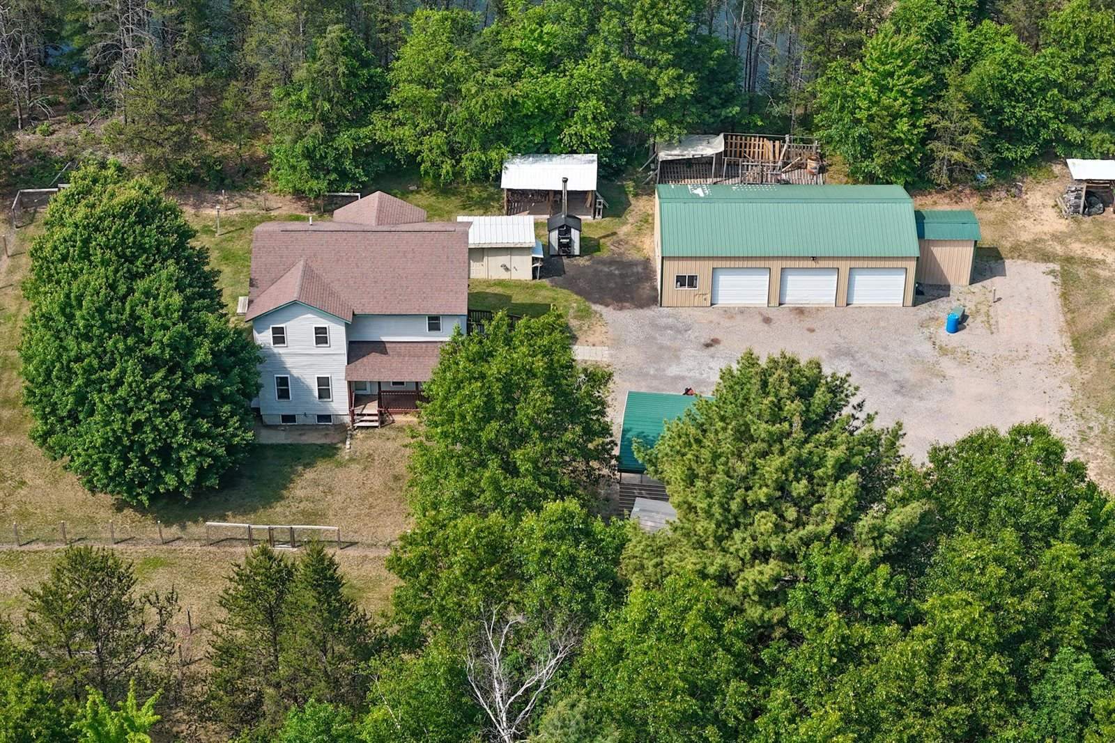 917 5th Avenue, Hancock, WI 54943
