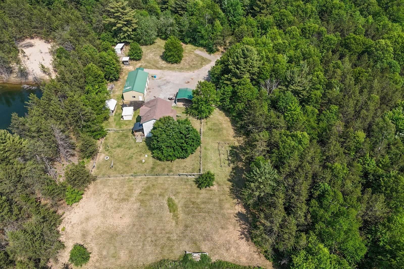 917 5th Avenue, Hancock, WI 54943