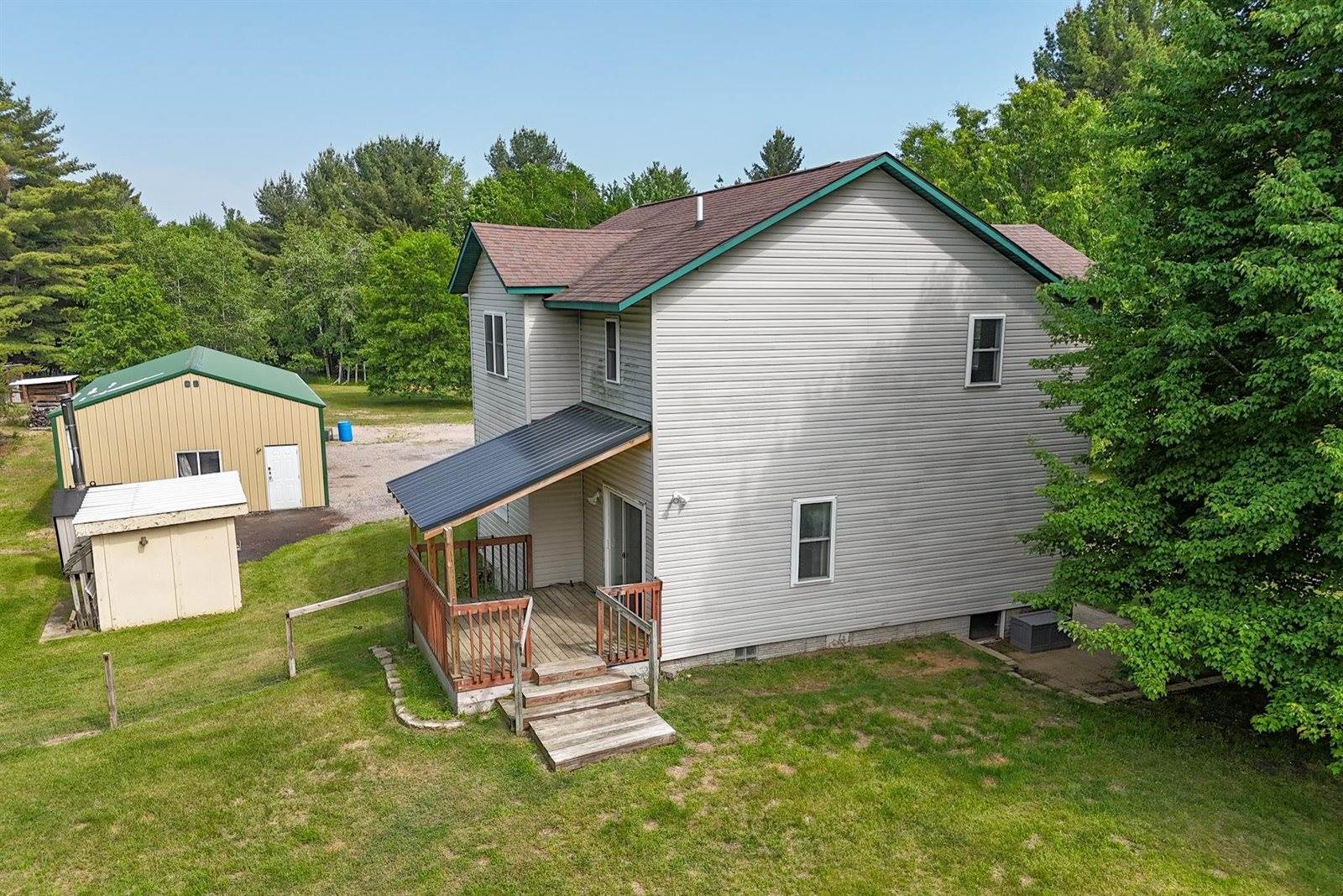 917 5th Avenue, Hancock, WI 54943