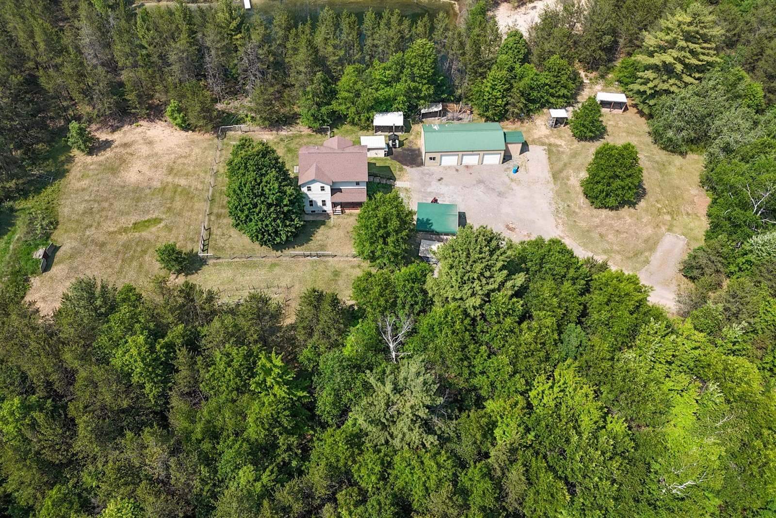 917 5th Avenue, Hancock, WI 54943