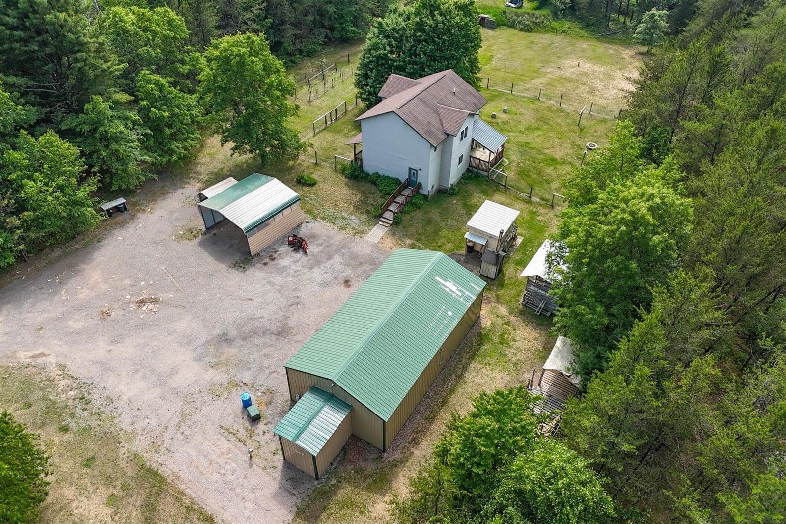 917 5th Avenue, Hancock, WI 54943