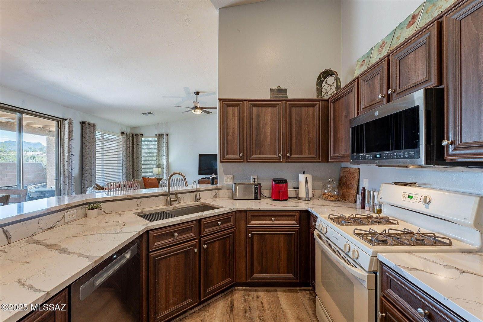 3979 West Prosperity Mine Place, Tucson, AZ 85745