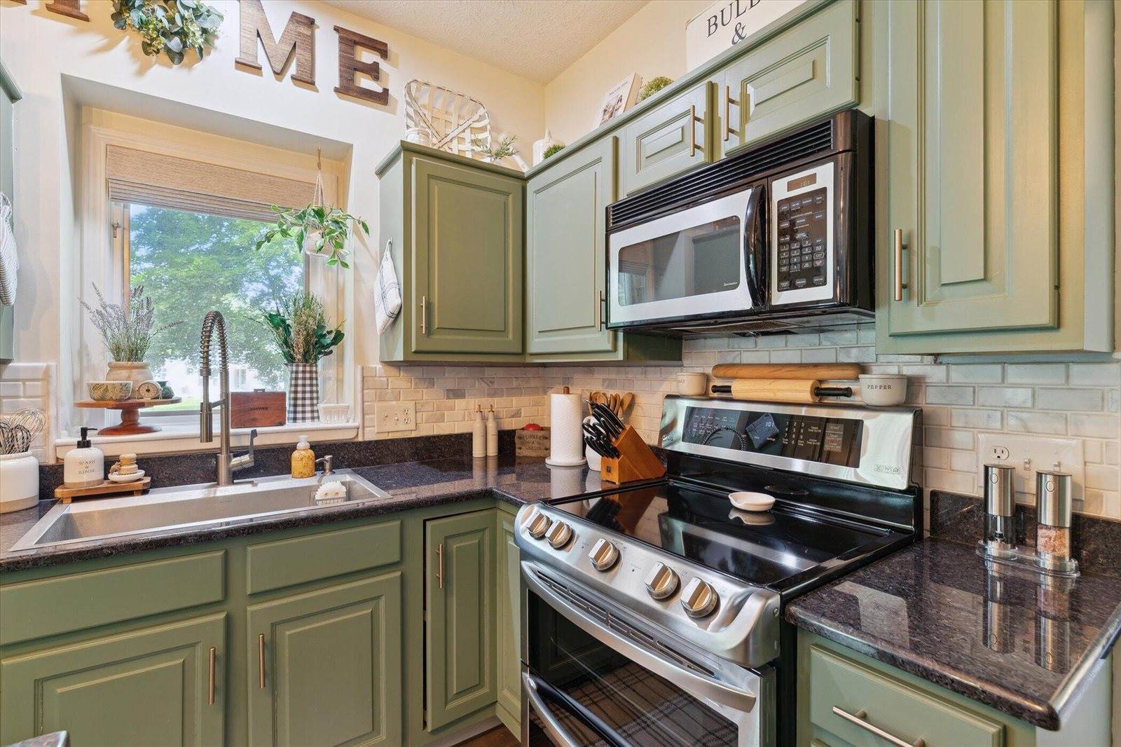 5326 Saddle Club Drive, Kalamazoo, MI 49009