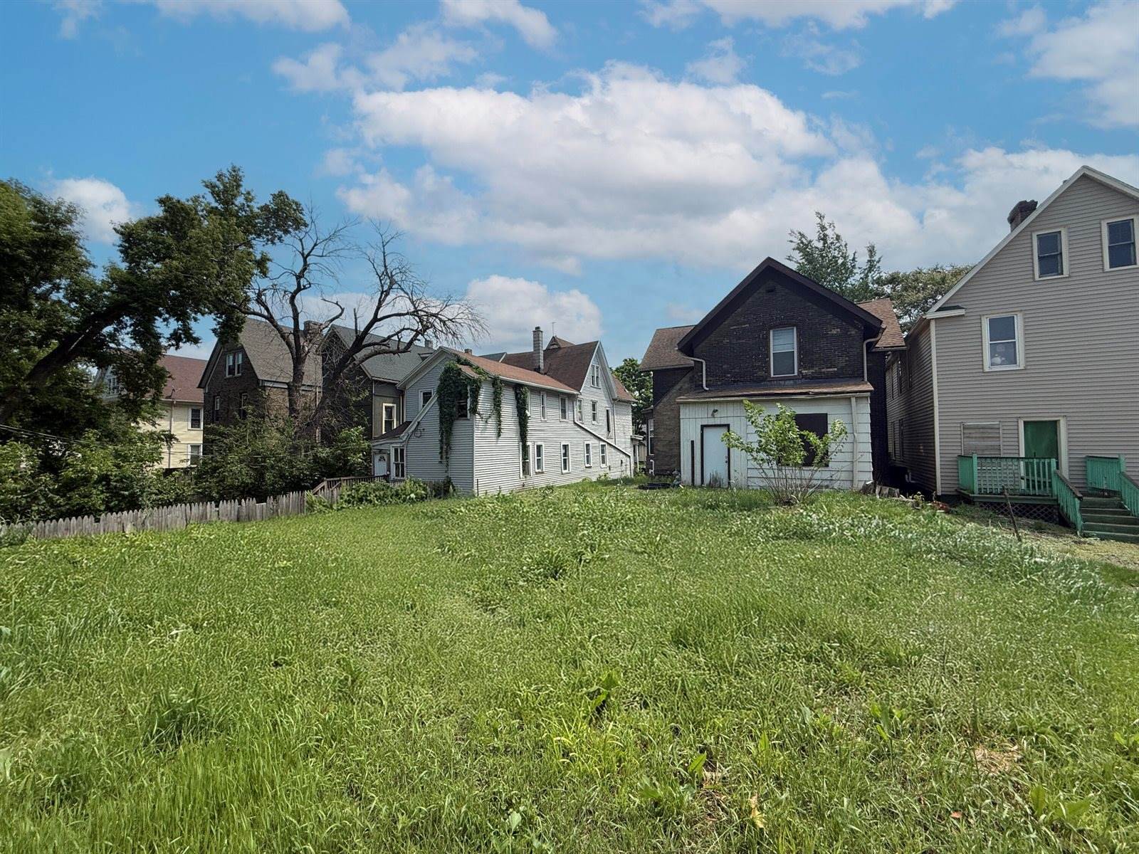 2030 West Pierce St, Milwaukee, WI 53204