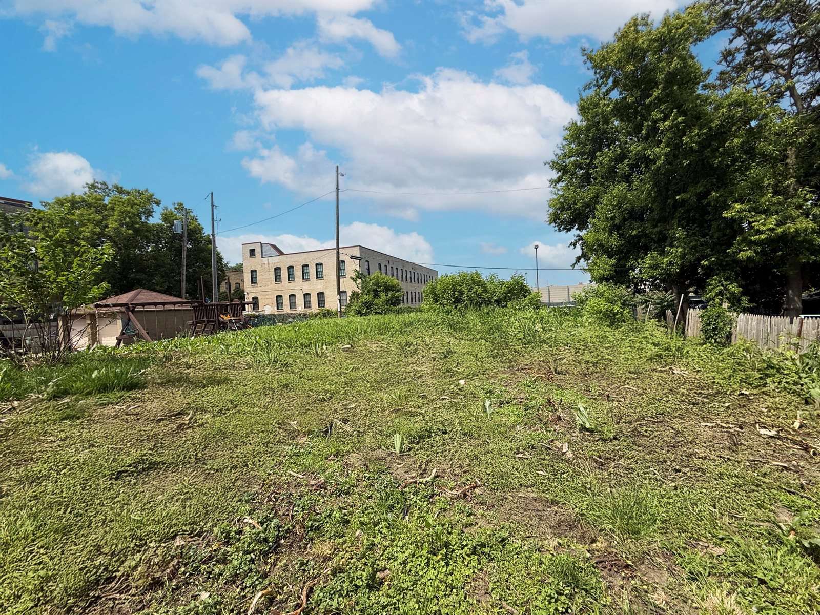 2030 West Pierce St, Milwaukee, WI 53204