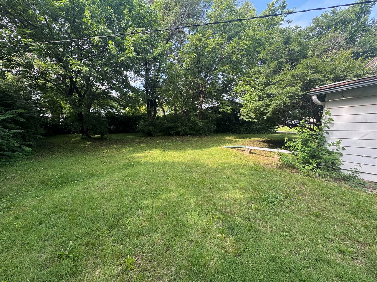 1815 SE Indiana Ave, Topeka, KS 66607