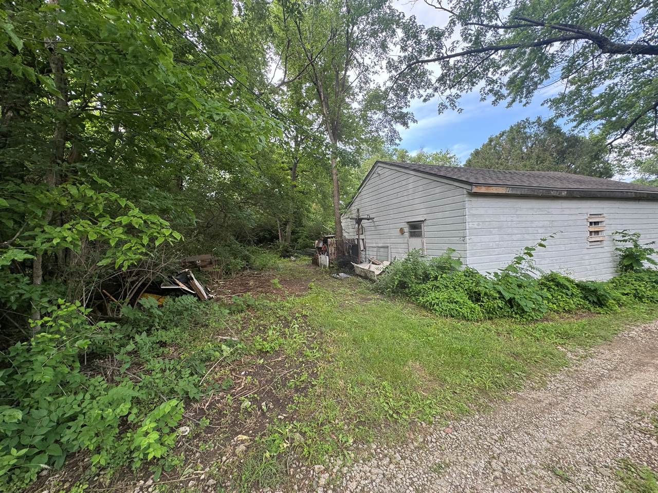 1815 SE Indiana Ave, Topeka, KS 66607