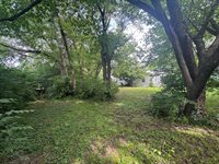 1815 SE Indiana Ave, Topeka, KS 66607