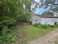 1815 SE Indiana Ave, Topeka, KS 66607