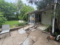 1815 SE Indiana Ave, Topeka, KS 66607