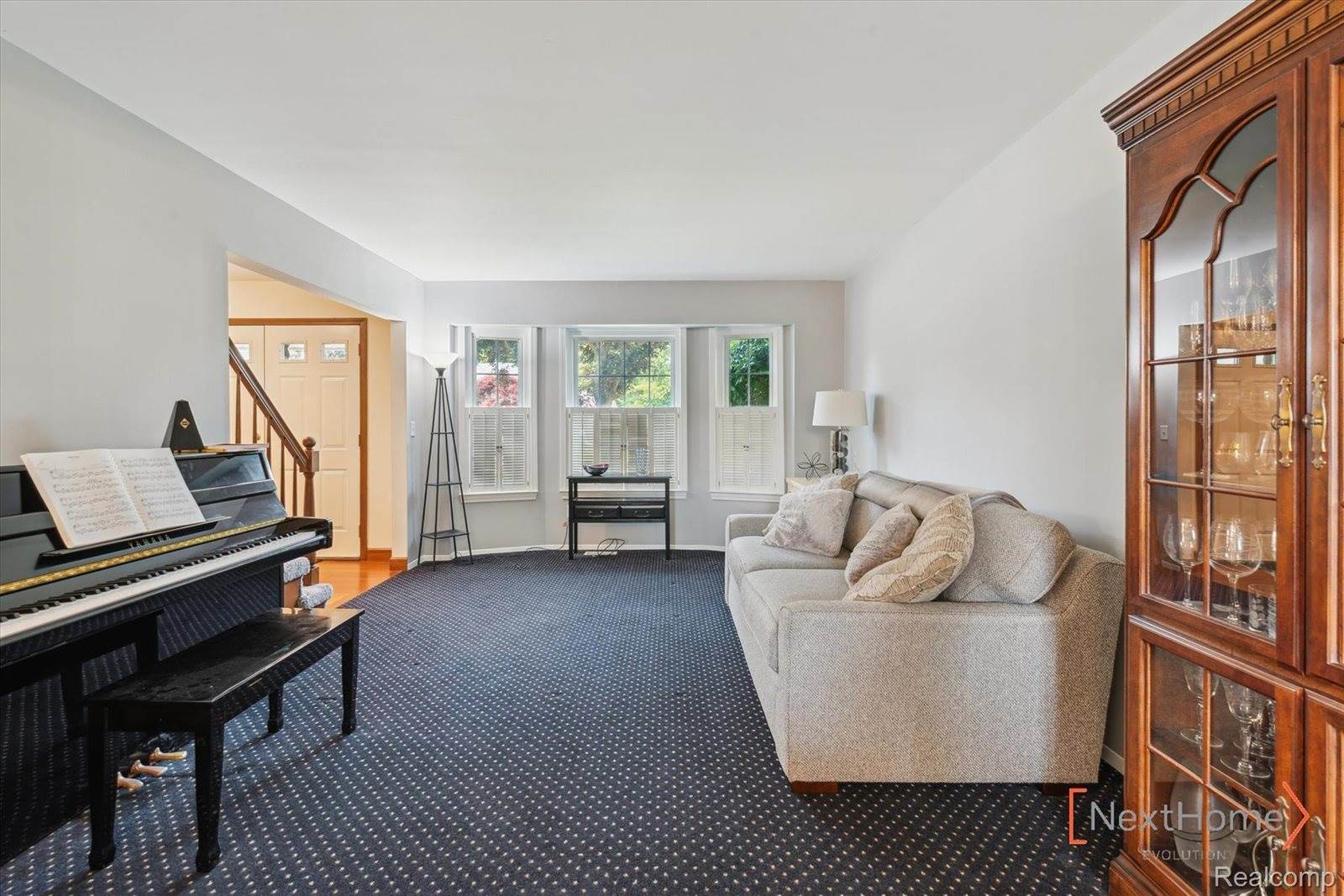 19538 Stamford Drive, Livonia, MI 48152