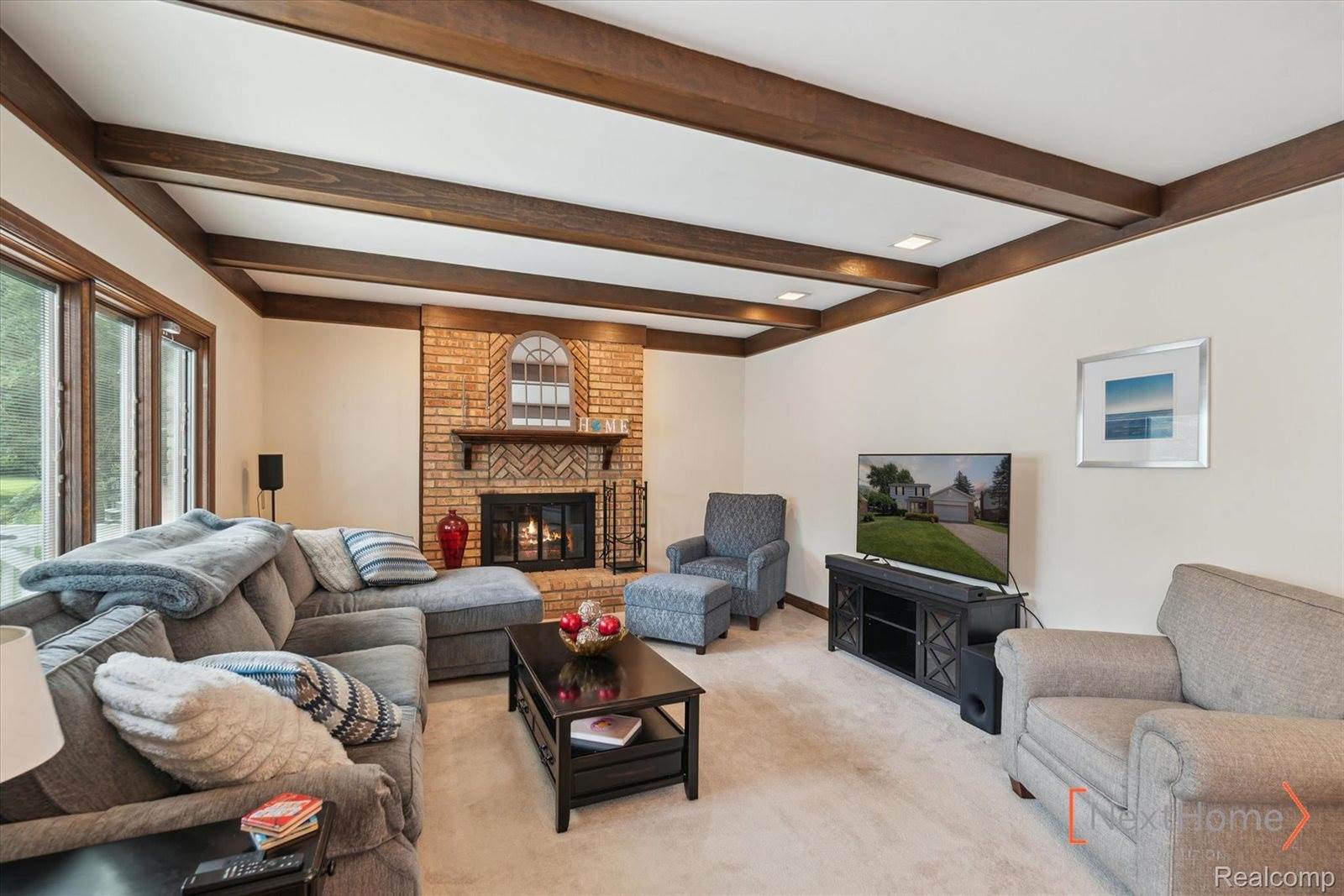 19538 Stamford Drive, Livonia, MI 48152