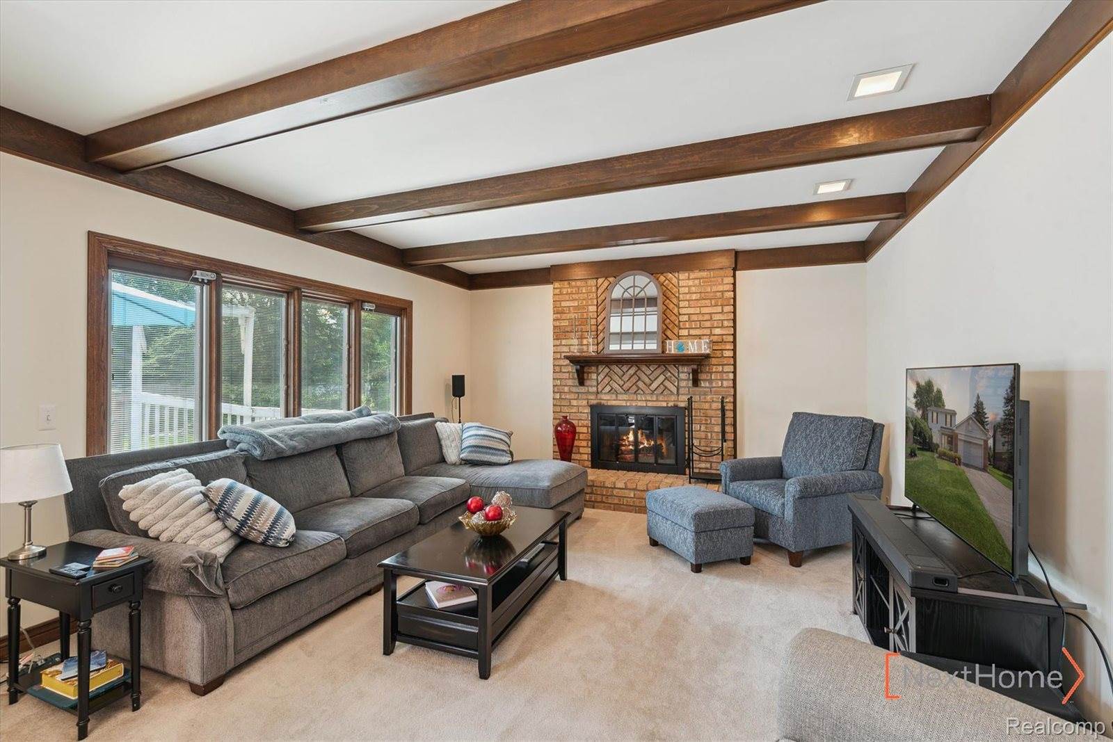 19538 Stamford Drive, Livonia, MI 48152