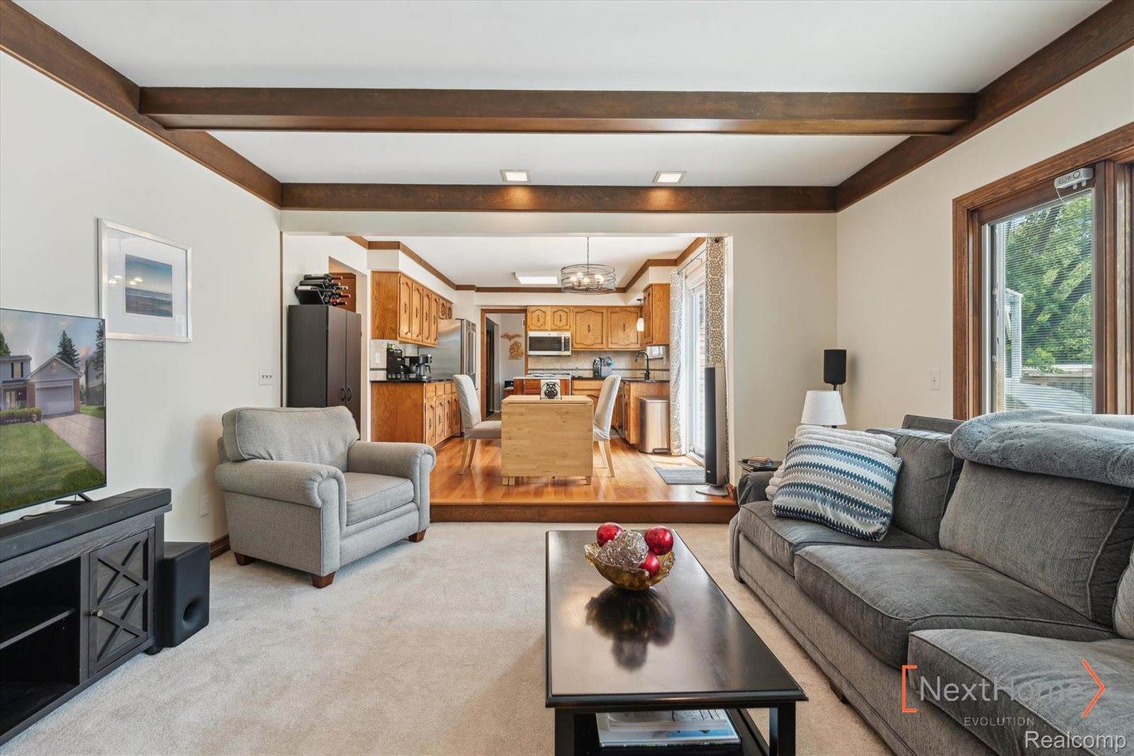 19538 Stamford Drive, Livonia, MI 48152