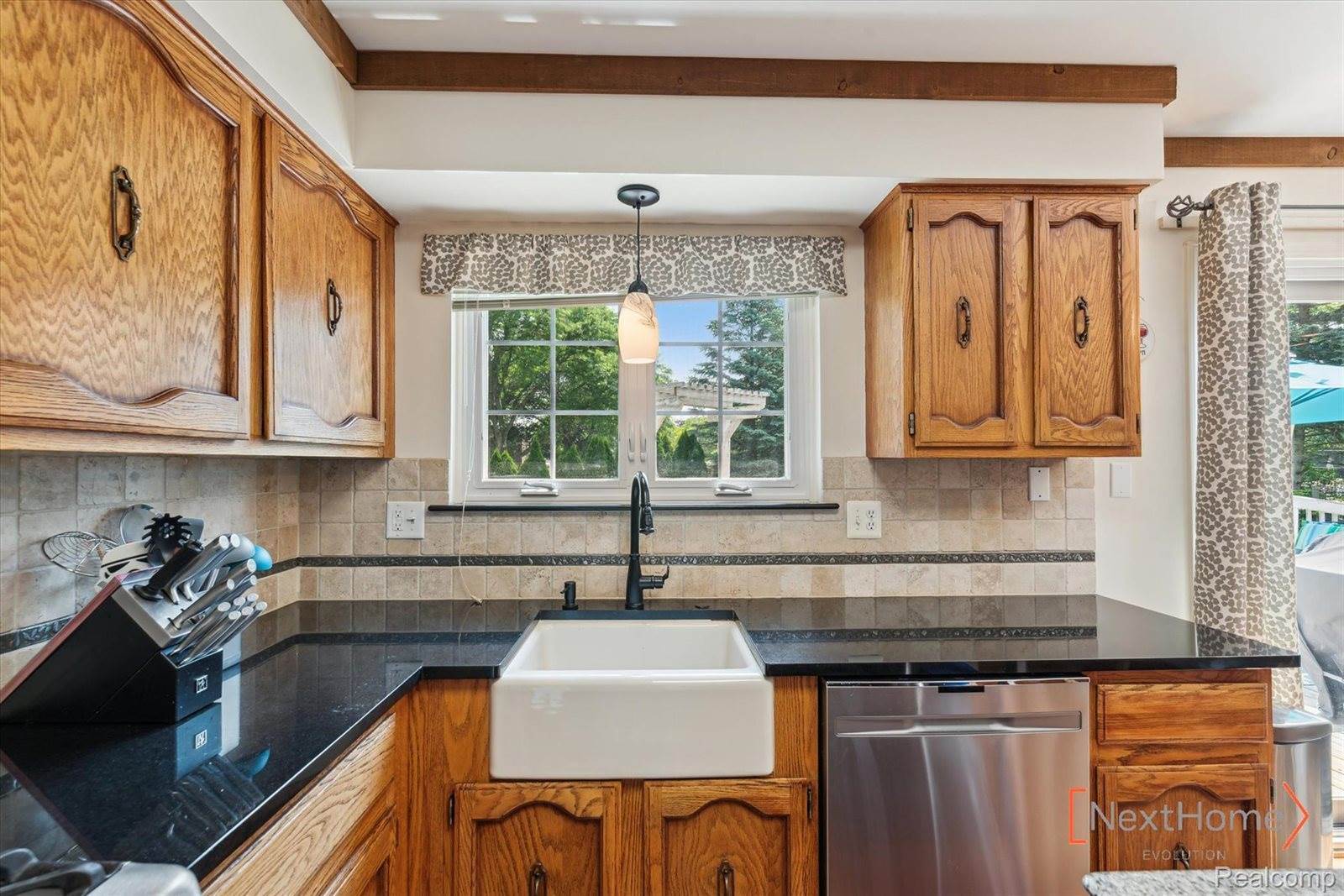 19538 Stamford Drive, Livonia, MI 48152