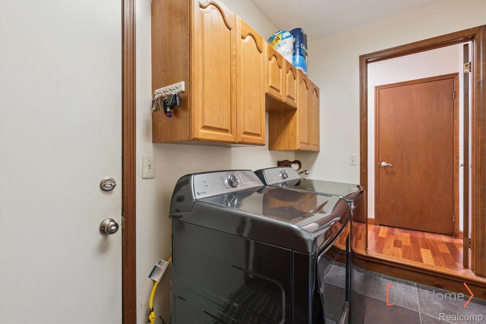 19538 Stamford Drive, Livonia, MI 48152