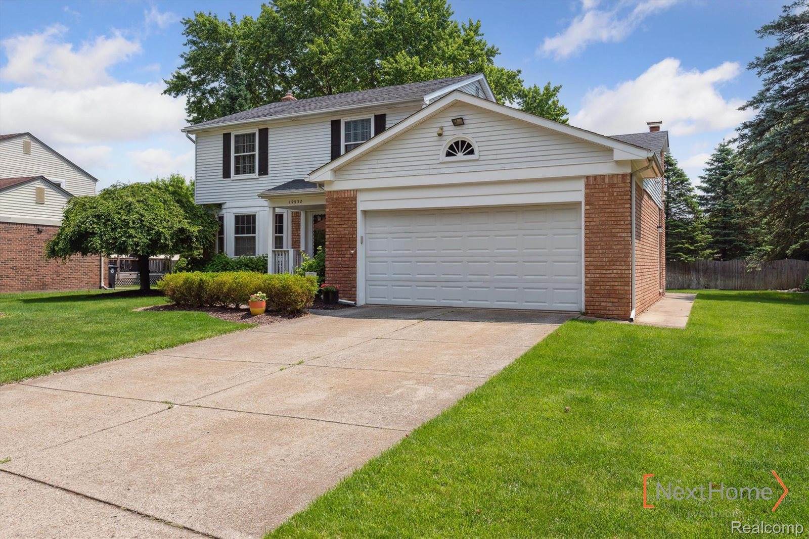 19538 Stamford Drive, Livonia, MI 48152