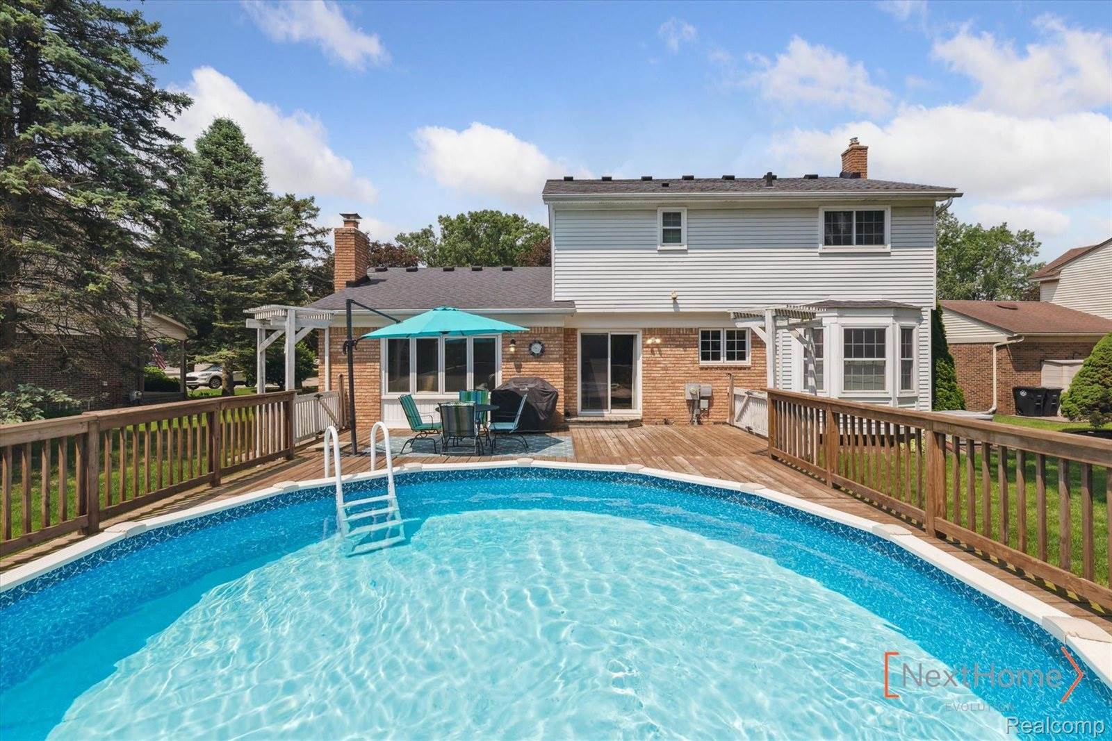 19538 Stamford Drive, Livonia, MI 48152