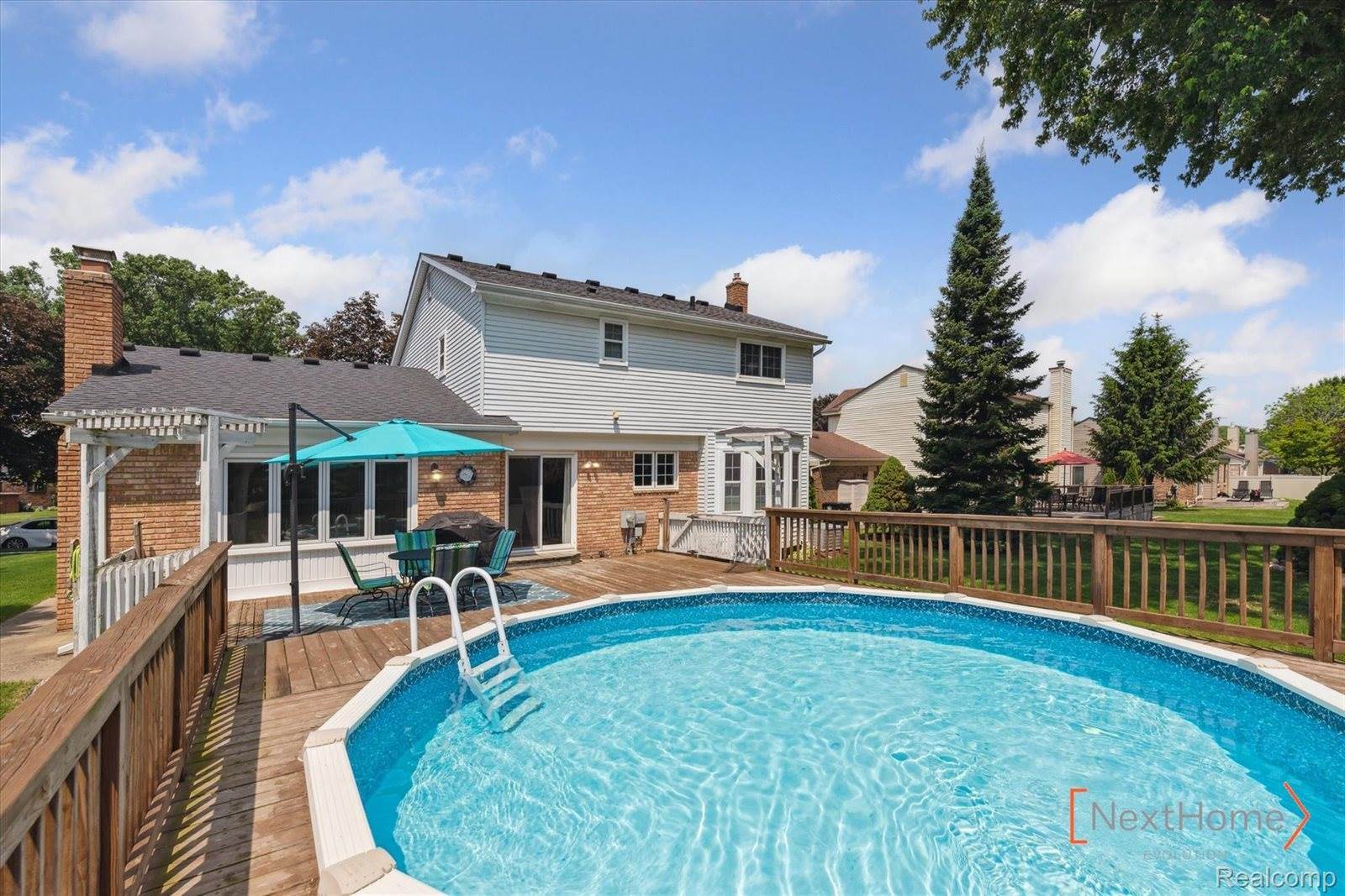 19538 Stamford Drive, Livonia, MI 48152