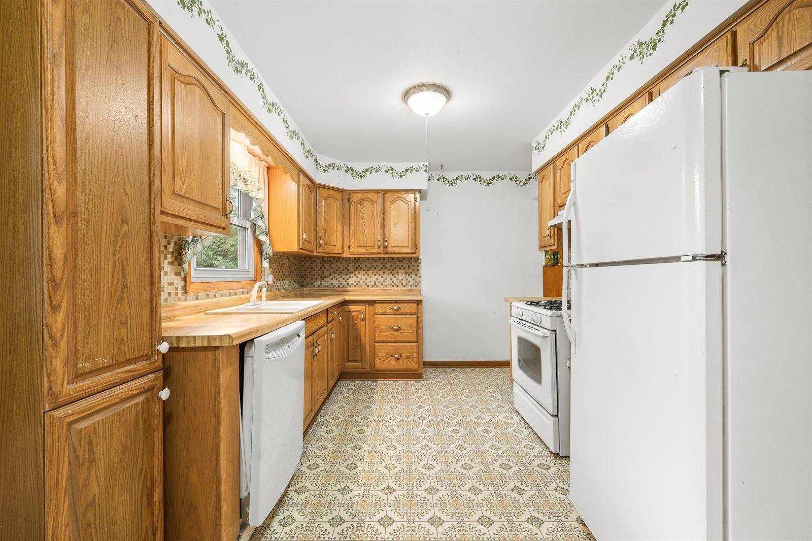 2024 California Avenue, Stevens Point, WI 54481