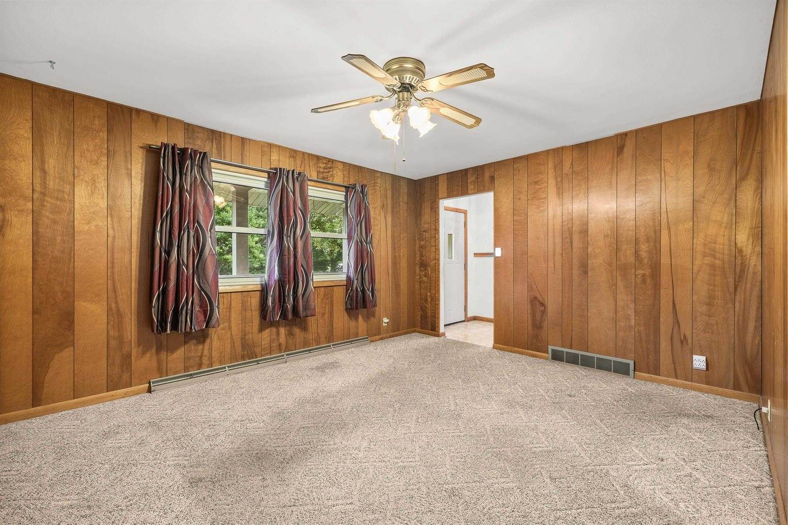 2024 California Avenue, Stevens Point, WI 54481