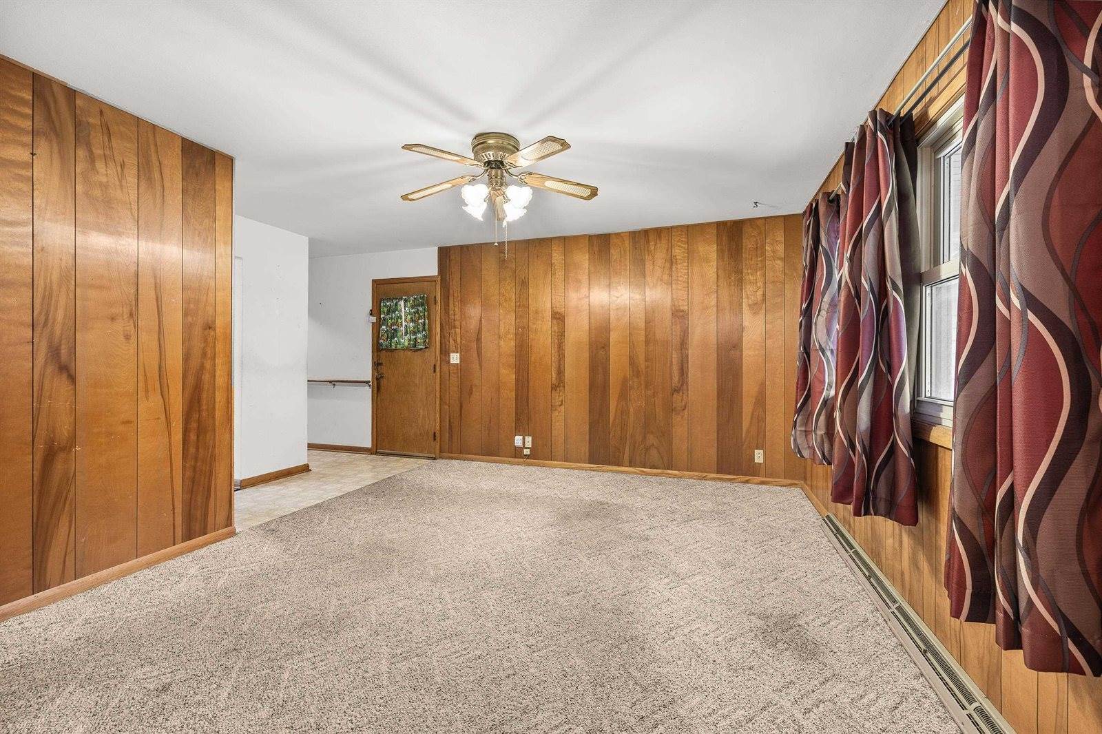 2024 California Avenue, Stevens Point, WI 54481