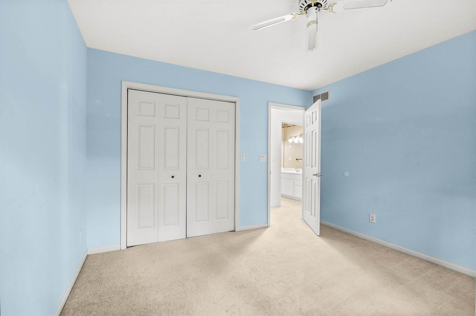 275 Fairway Drive, Iola, WI 54945