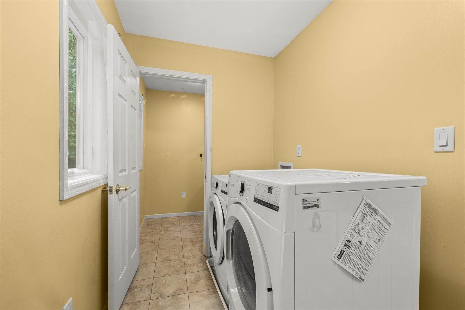 275 Fairway Drive, Iola, WI 54945