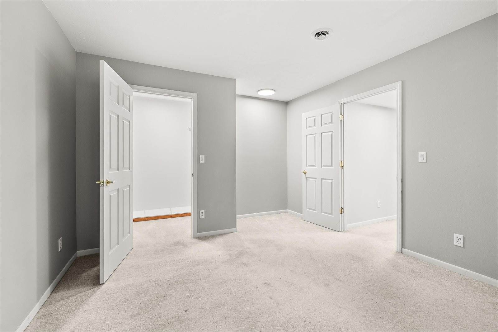 275 Fairway Drive, Iola, WI 54945