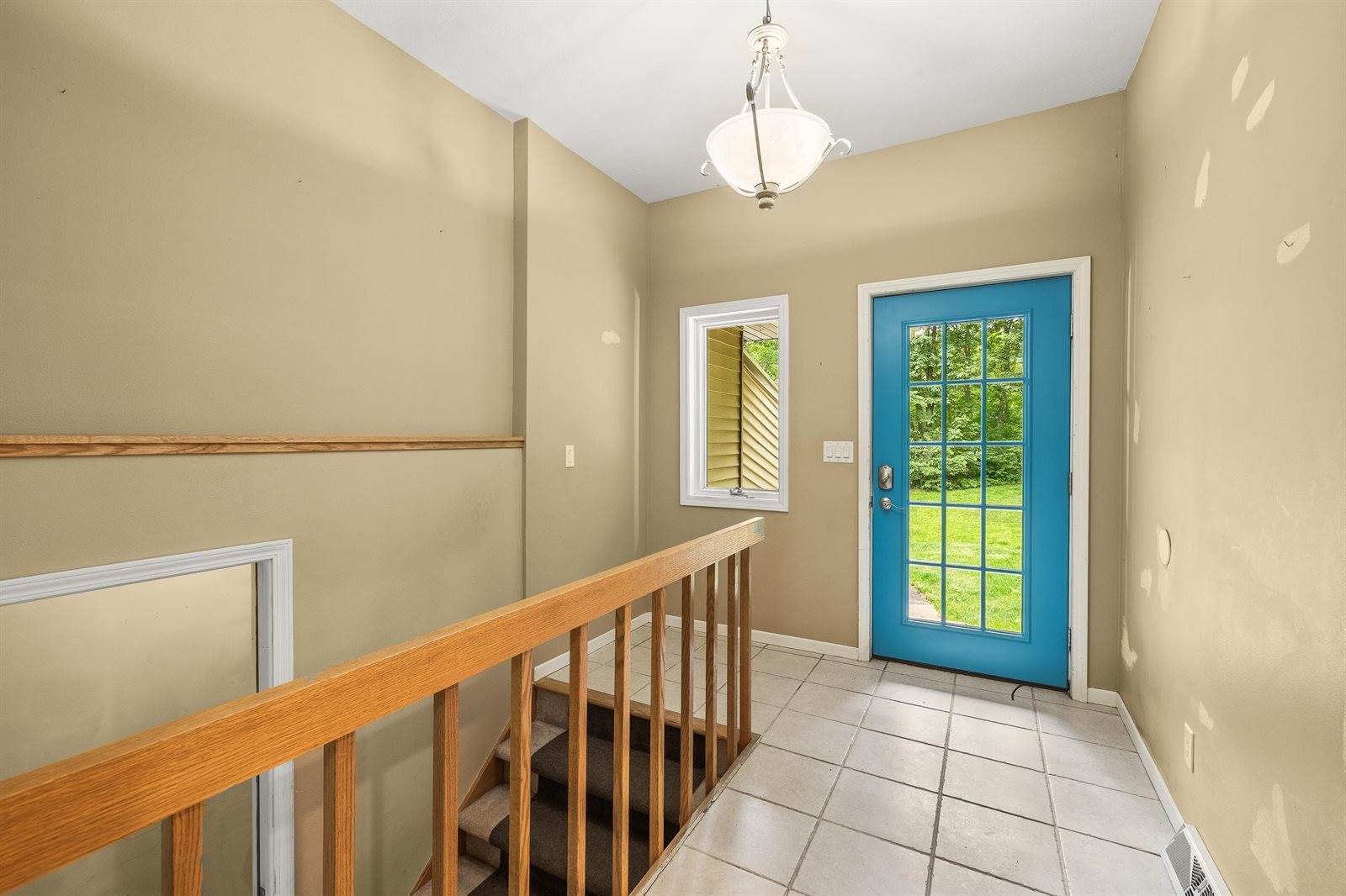 275 Fairway Drive, Iola, WI 54945