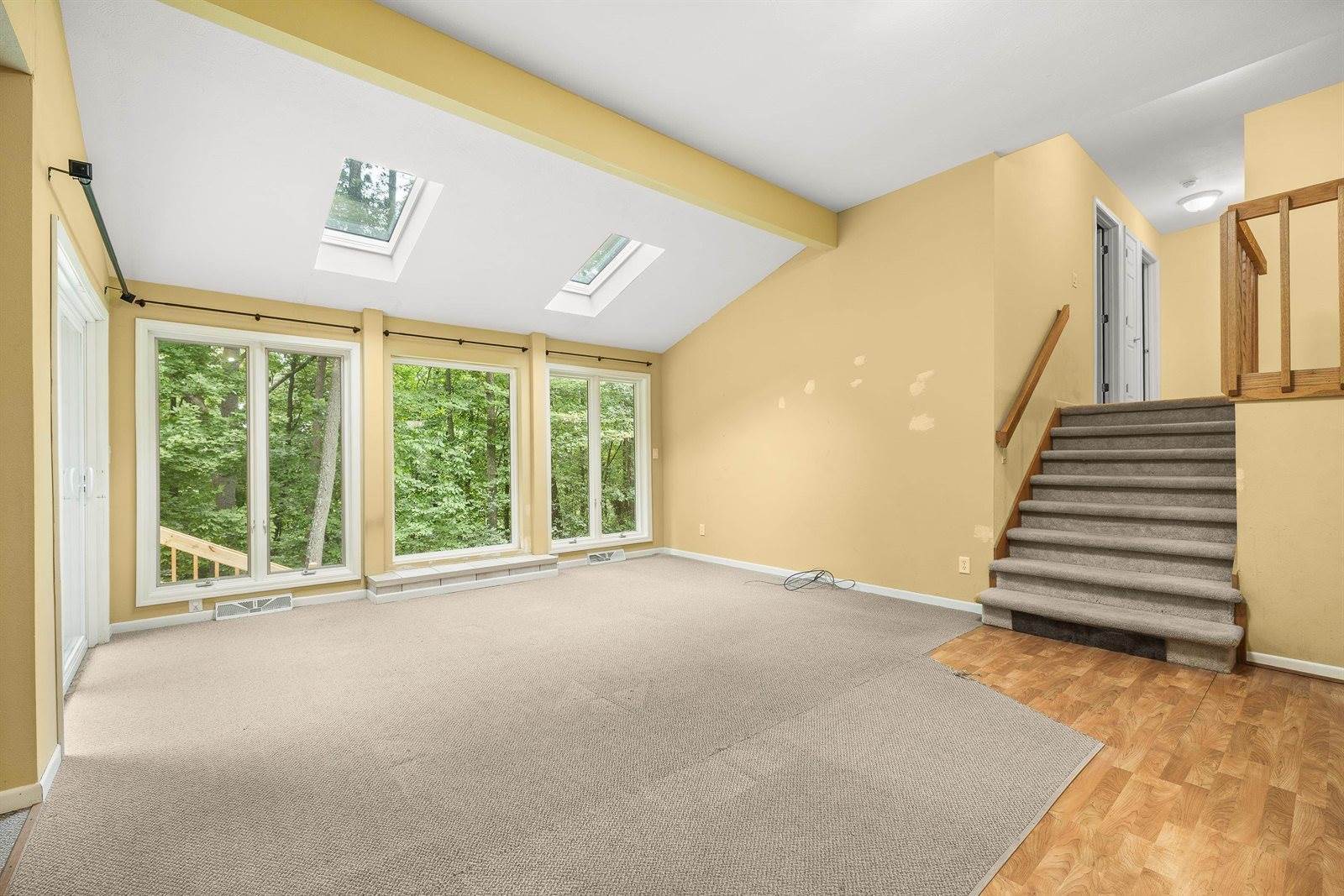 275 Fairway Drive, Iola, WI 54945