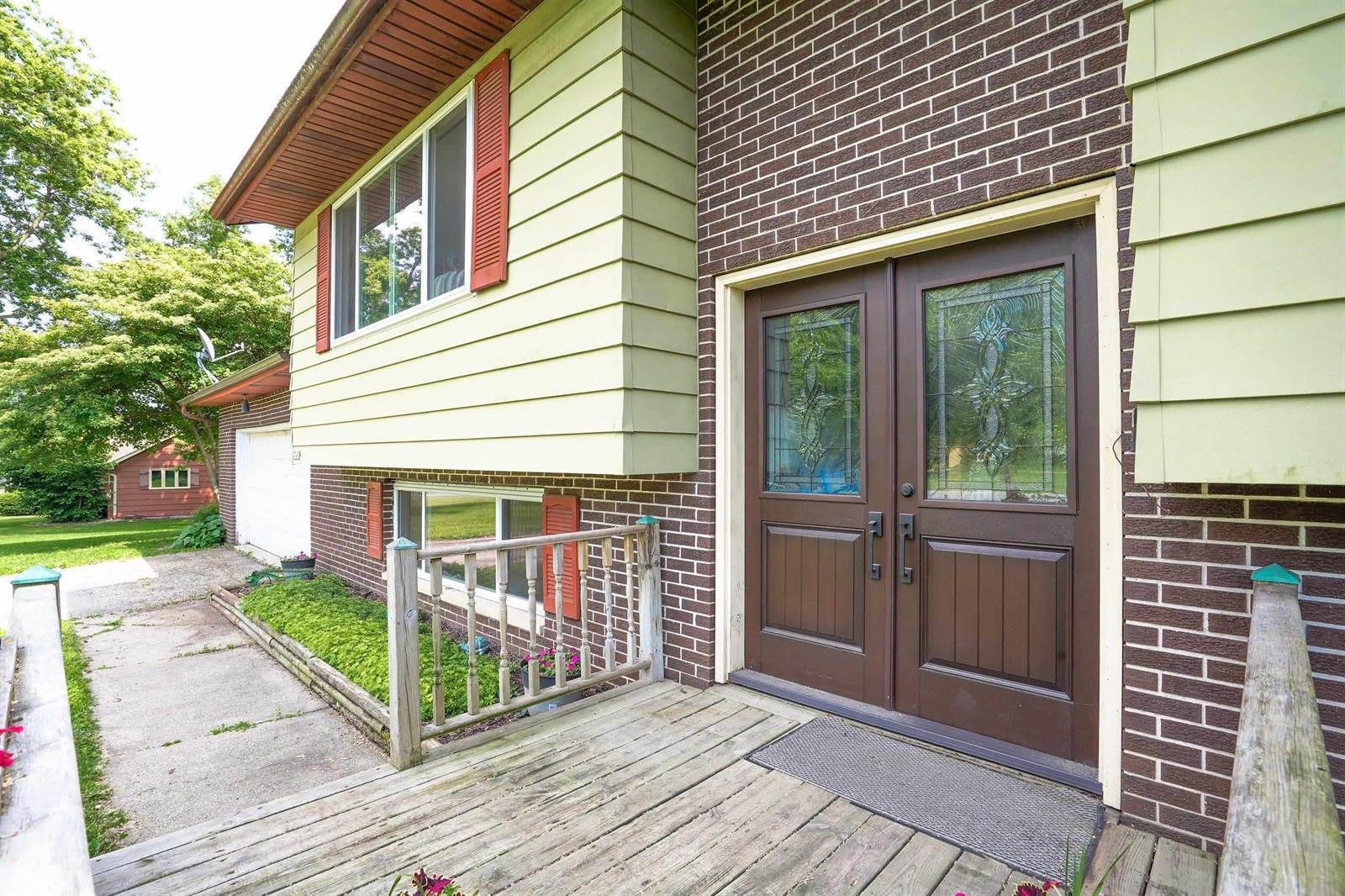 2743 Bluebird, Cottage Grove, WI 53527