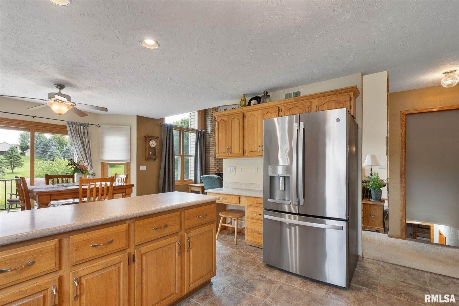 1010 Meadows Circle, Bettendorf, IA 52722