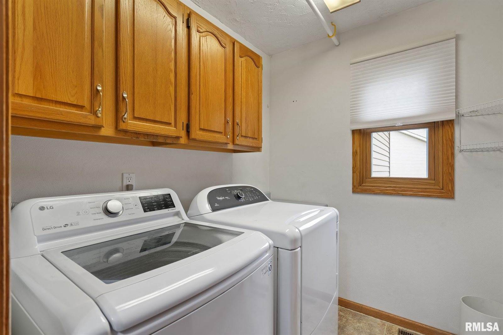 1010 Meadows Circle, Bettendorf, IA 52722