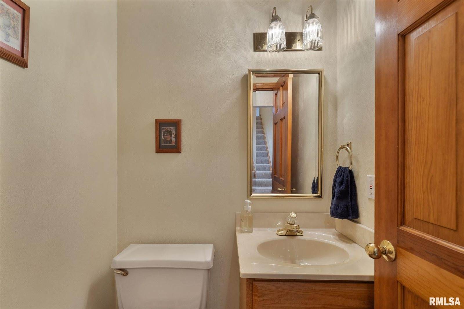 1010 Meadows Circle, Bettendorf, IA 52722