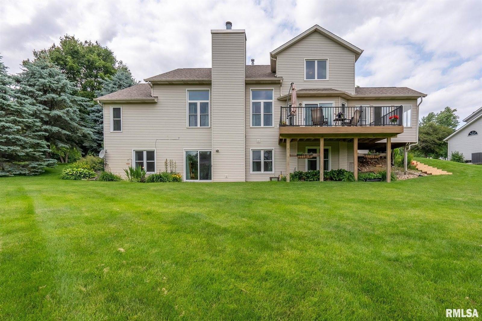 1010 Meadows Circle, Bettendorf, IA 52722