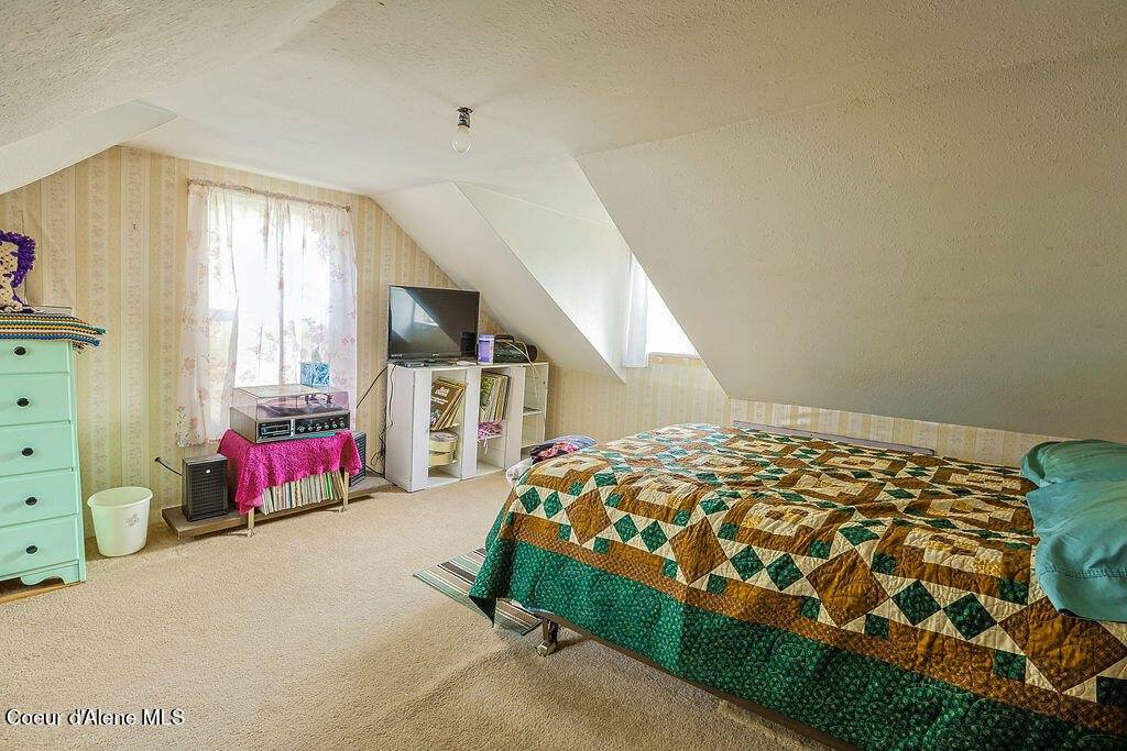 164 West Fork Pine Creek Rd, Pinehurst, ID 83850