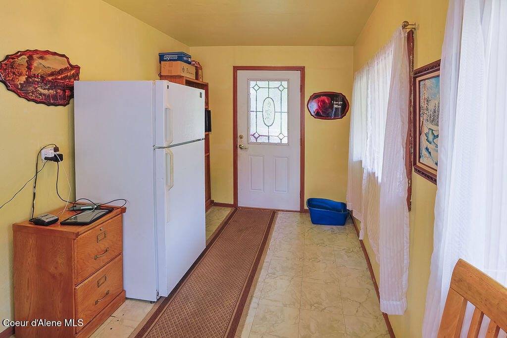 164 West Fork Pine Creek Rd, Pinehurst, ID 83850