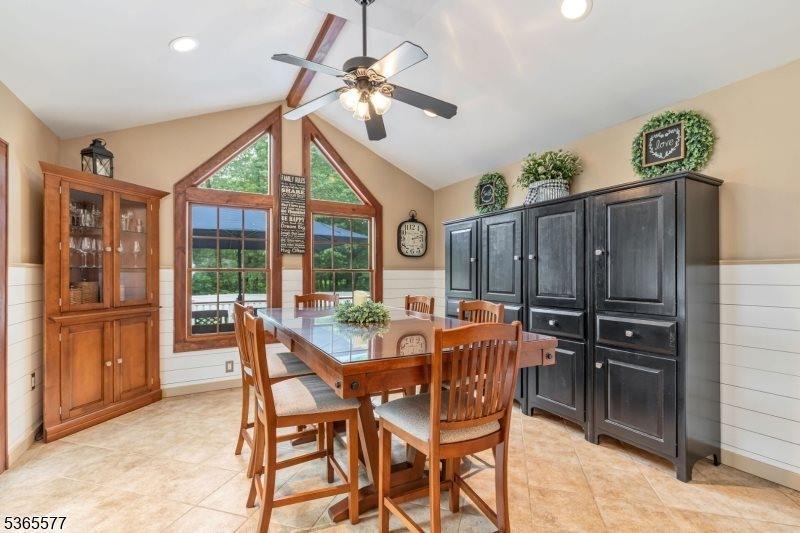 114 Fawn Ridge Dr, Long Hill Township, NJ 07946