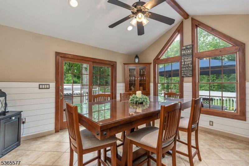 114 Fawn Ridge Dr, Long Hill Township, NJ 07946