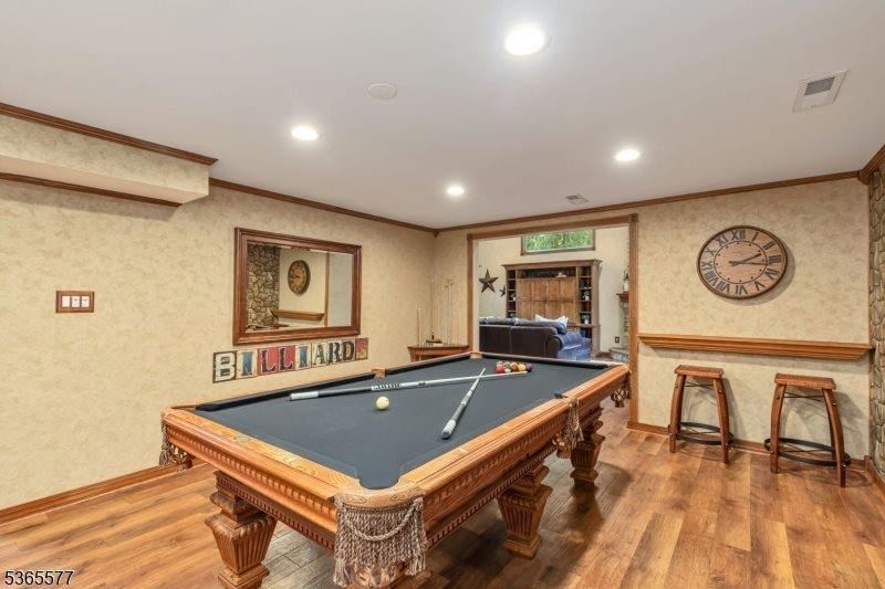 114 Fawn Ridge Dr, Long Hill Township, NJ 07946