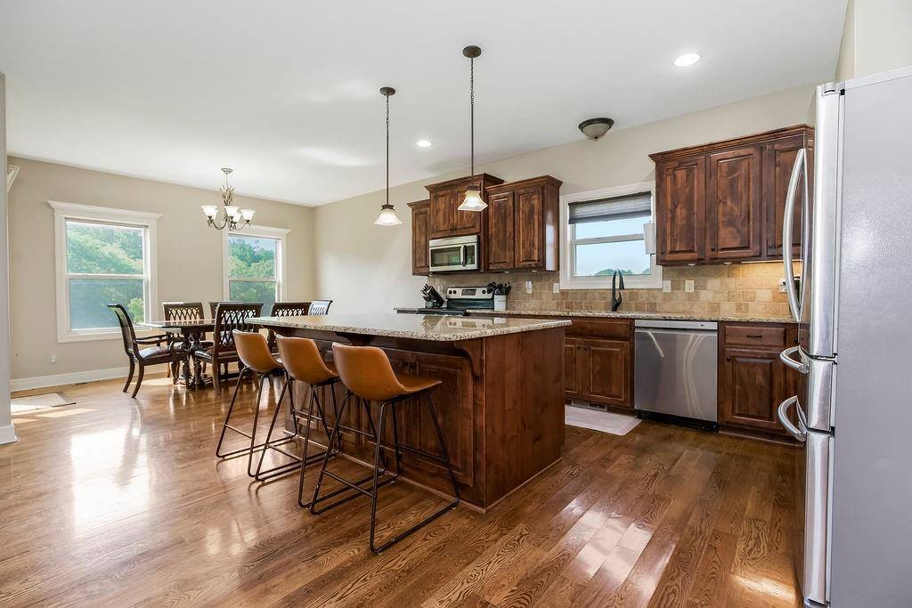 900 Buckeye Lane, Pleasant Hill, MO 64080