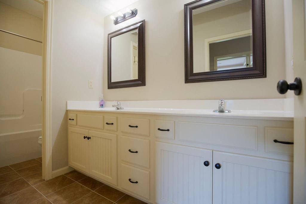 900 Buckeye Lane, Pleasant Hill, MO 64080