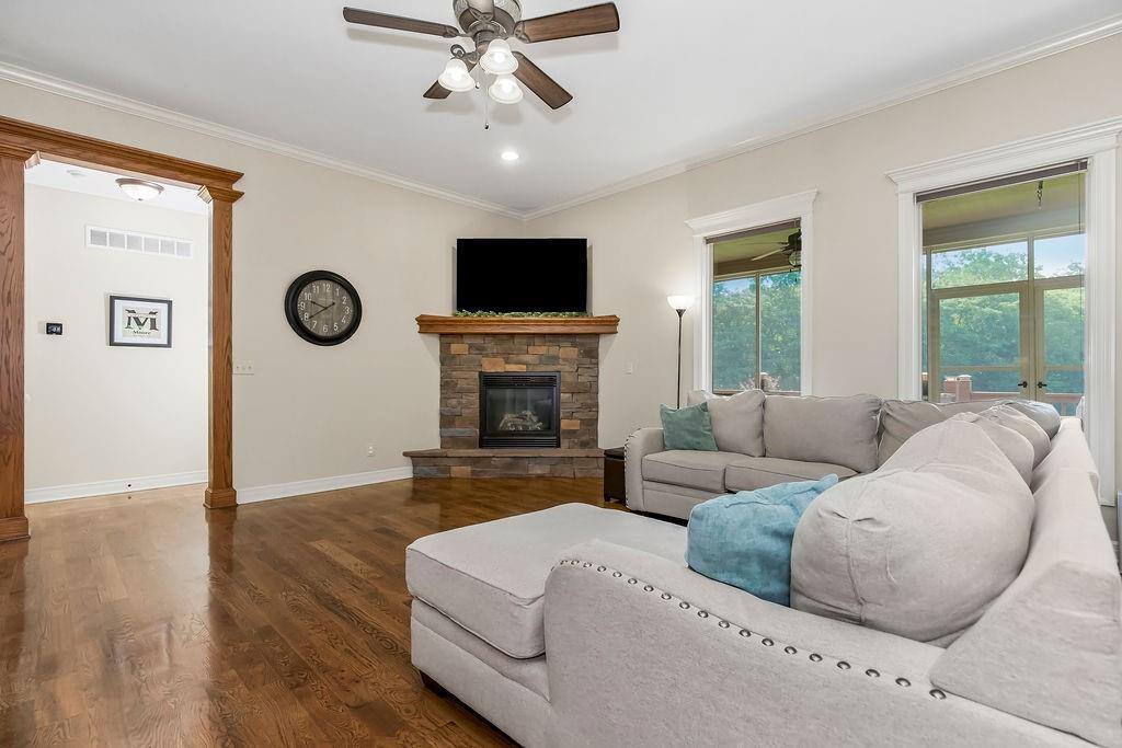 900 Buckeye Lane, Pleasant Hill, MO 64080