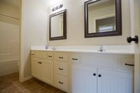 900 Buckeye Lane, Pleasant Hill, MO 64080