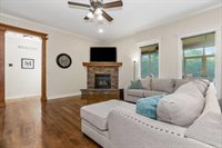 900 Buckeye Lane, Pleasant Hill, MO 64080