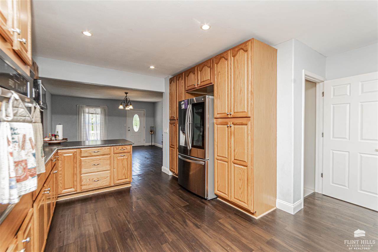 2505 Old Highway 40, Junction City, KS 66441