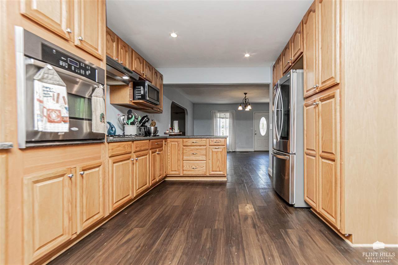 2505 Old Highway 40, Junction City, KS 66441