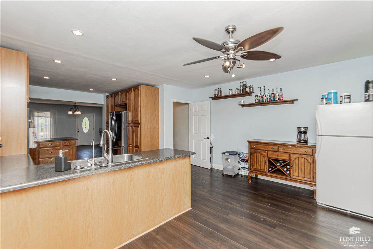 2505 Old Highway 40, Junction City, KS 66441